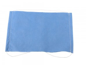 Paquete de 50 cubrebocas desechable de 3 capas compuesto de tela no tejida de poliéster de 12.2 cm x 17 cm en color azul Surtek