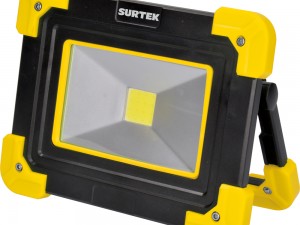 Reflector LED recargable 300 lm Surtek